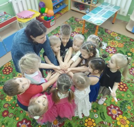 Морозные дни в детском саду: тепло, весело и безопасно!